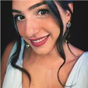 Laureata in giurisprudenza offre lezioni in diritto e in tutte le materie umanistiche 📚